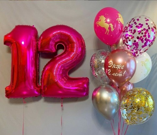 Букет на 12 лет в цвете фуксия