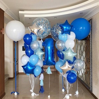 Композиция в сине-голубых цветах для мальчика